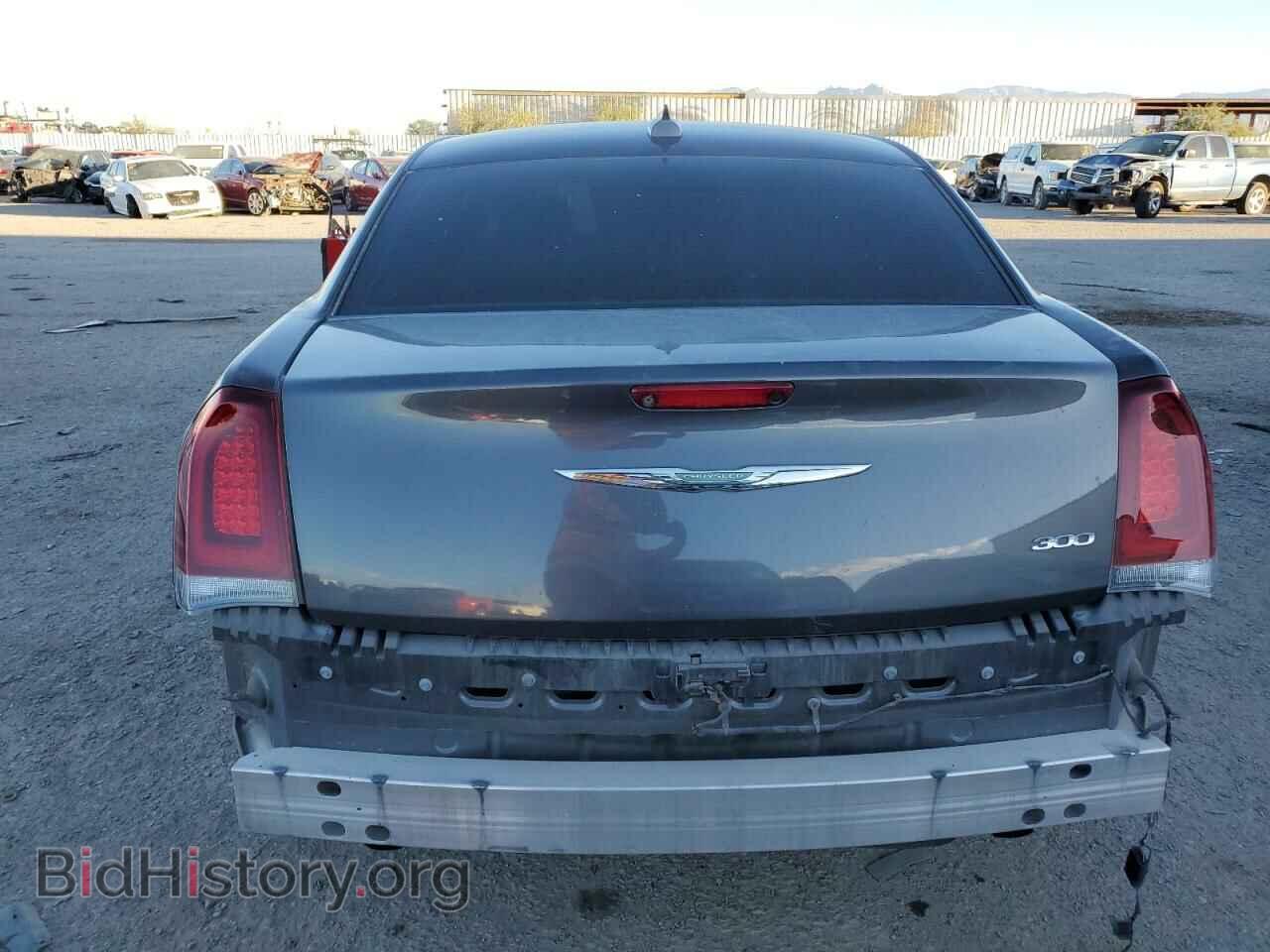 2019 CHRYSLER 300 - VIN: 2C3CCAAG2KH590033 - Фото 6