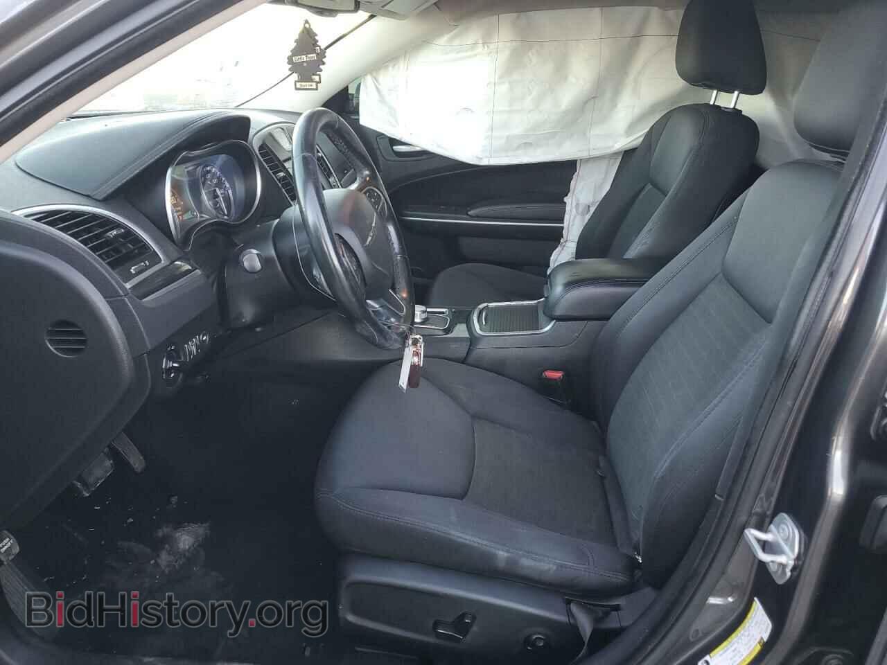2019 CHRYSLER 300 - VIN: 2C3CCAAG2KH590033 - Фото 7