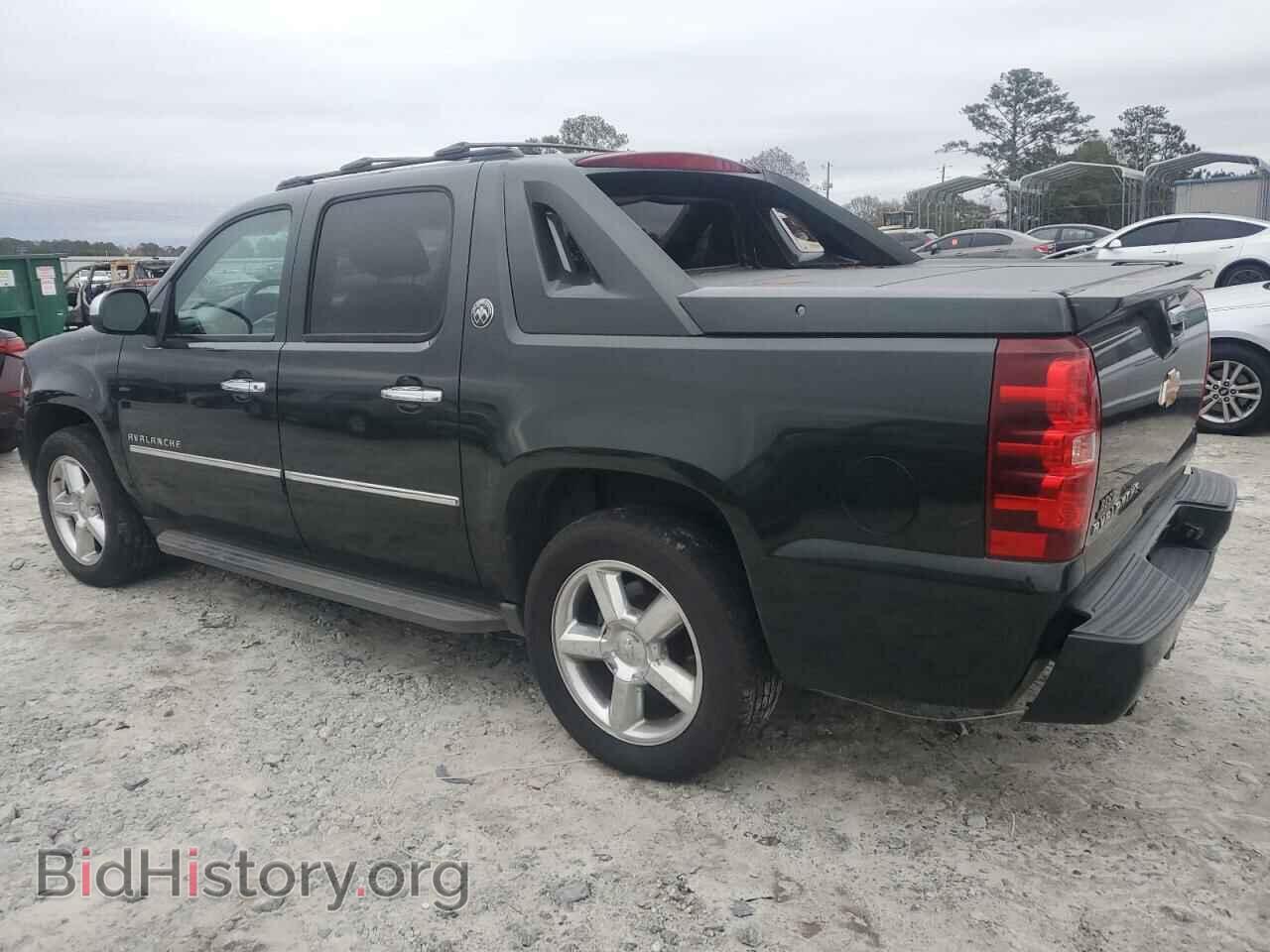 2013 CHEVROLET AVALANCHE - VIN: 3GNTKGE75DG258593 - Фото 2
