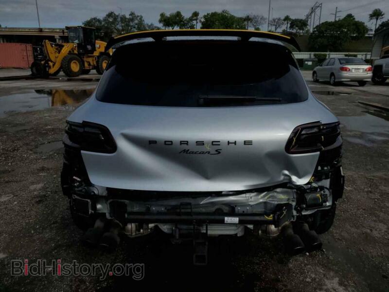 2017 Porsche MACAN (VIN WP1AB2A55HLB11852) — фото 6 из 13