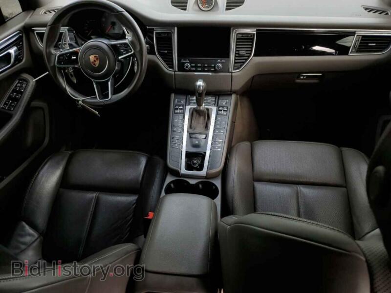 2017 Porsche MACAN (VIN WP1AB2A55HLB11852) — фото 8 из 13