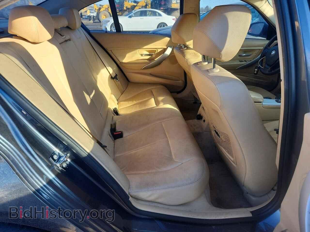 2012 BMW 3 SERIES - VIN: WBA3A5C54CF348770 - Photo 10