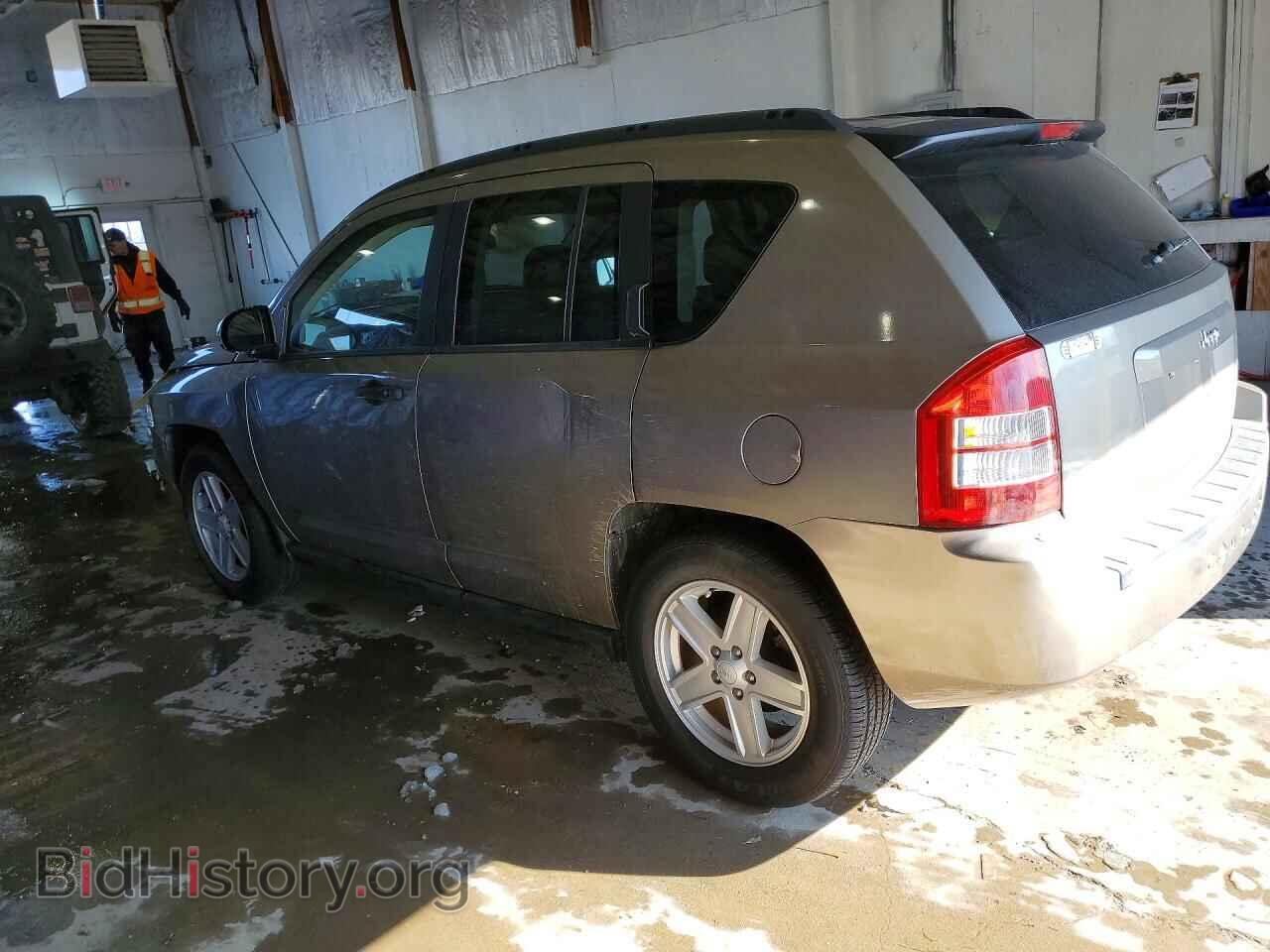 2010 JEEP COMPASS - VIN: 1J8FT47W07D204313 - Фото 2