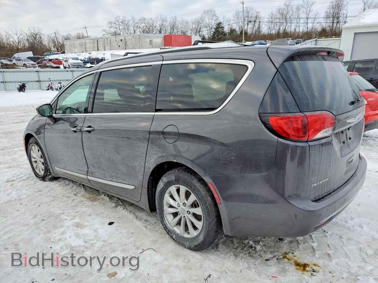 2018 CHRYSLER PACIFICA - VIN: 2C4RC1EG9JR315526 - Фото 2