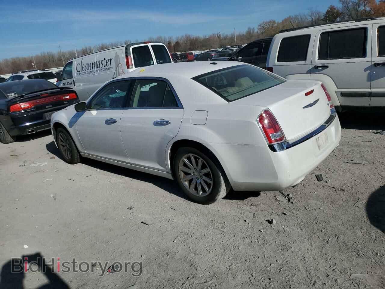 2011 CHRYSLER 300 - VIN: 2C3CA5CG3BH529204 - Фото 2