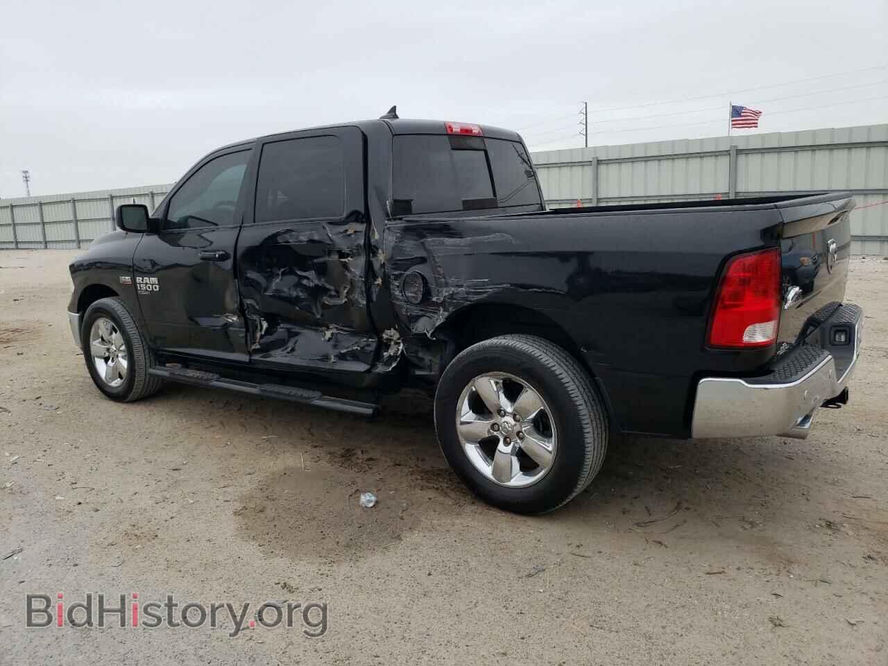 2019 RAM 1500 - VIN: 1C6RR6LT0KS573386 - Фото 2