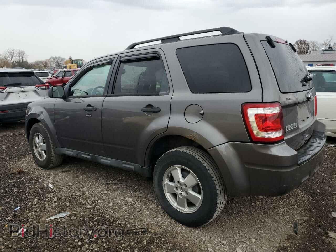 2011 FORD ESCAPE - VIN: 1FMCU0D76BKC41010 - Фото 2