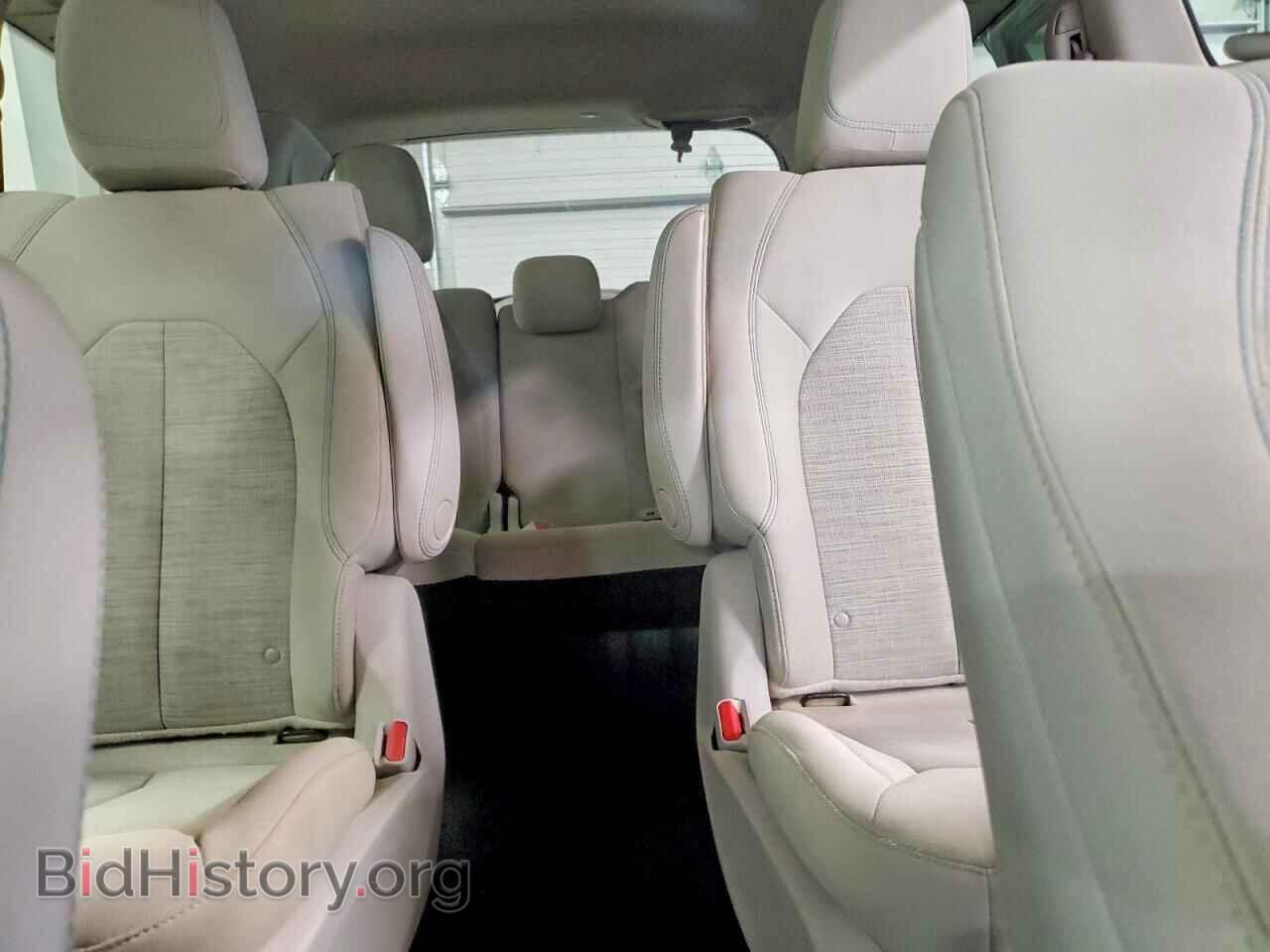 2018 CHRYSLER PACIFICA - VIN: 2C4RC1H76JR236715 - Фото 10