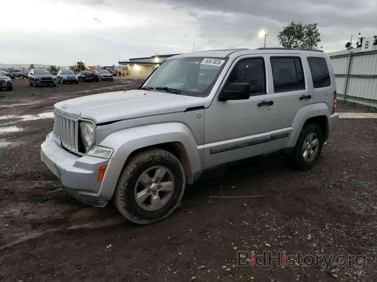 Photo 1J4PN2GK1BW510886 - JEEP LIBERTY 2011