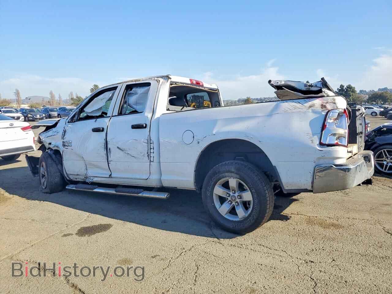 2018 RAM 1500 - VIN: 1C6RR6FG1JS132038 - Фото 2