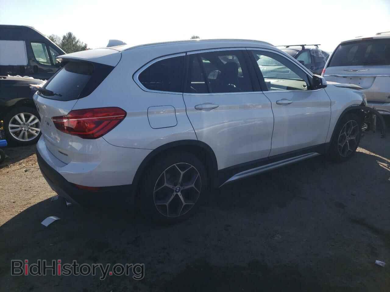2018 BMW X1 - VIN: WBXHT3C37J5L33367 - Фото 3