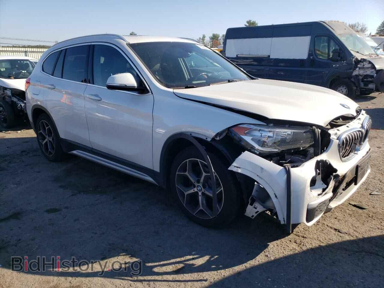 2018 BMW X1 - VIN: WBXHT3C37J5L33367 - Фото 4