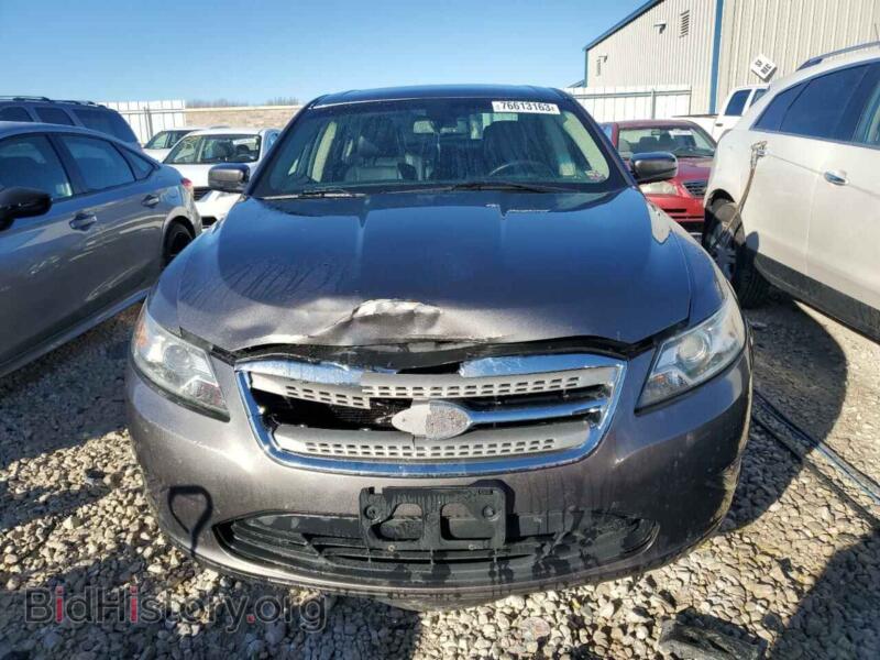 2011 Ford TAURUS (VIN 1FAHP2HW0BG172404) — фото 5 из 12