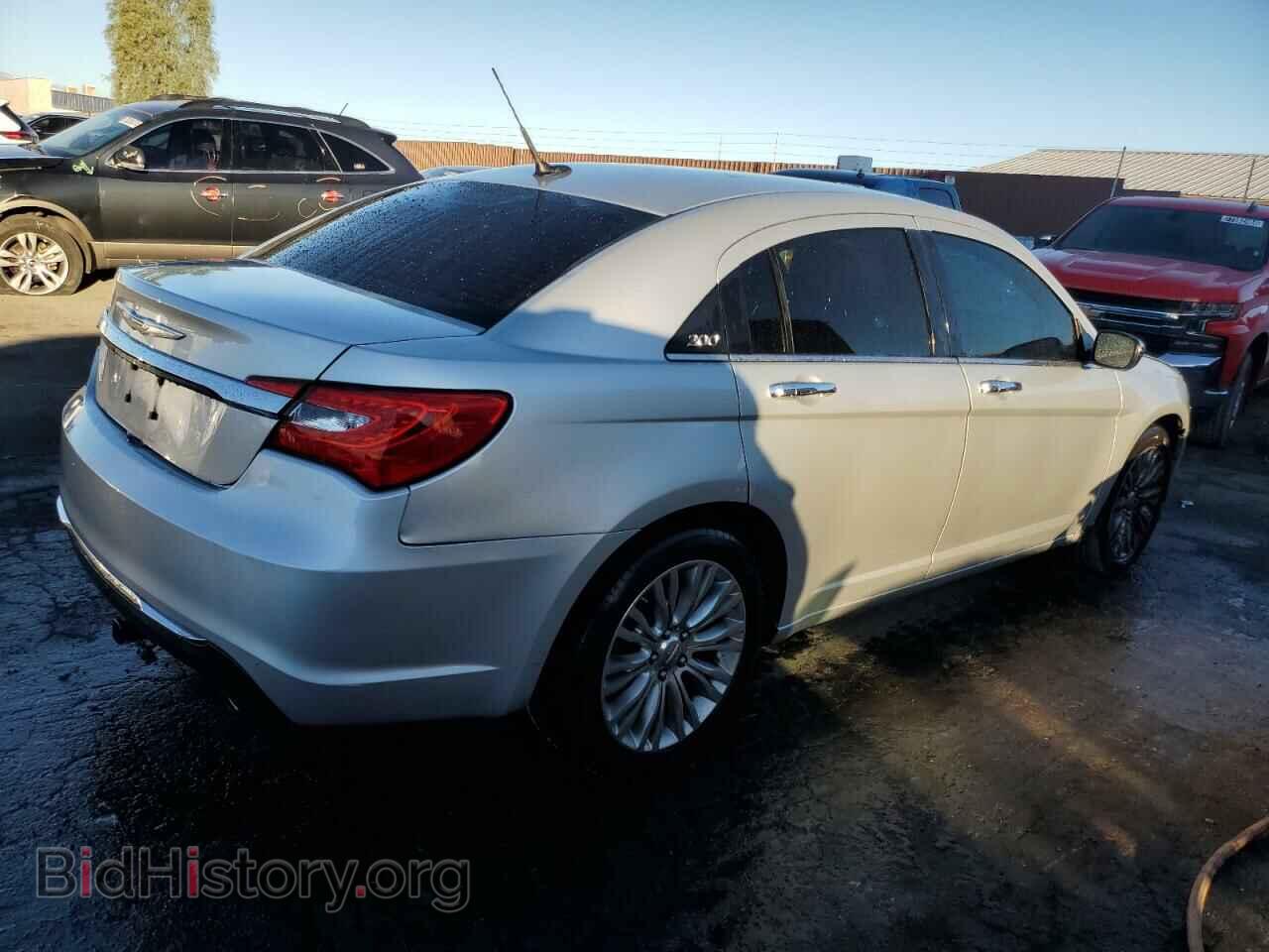 2011 CHRYSLER 200 - VIN: 1C3BC2FG2BN533560 - Фото 3