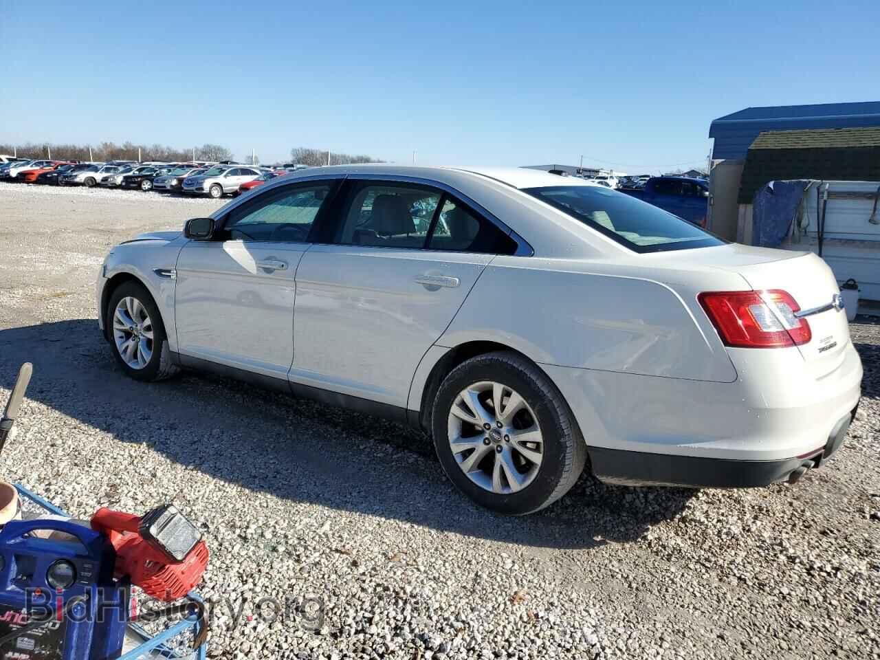 2011 FORD TAURUS - VIN: 1FAHP2EW4BG182731 - Photo 2