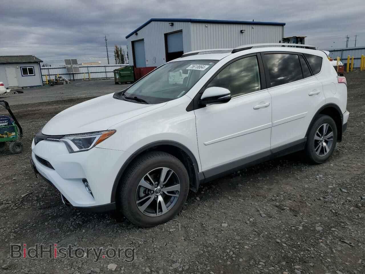 Photo JTMRFREV6HJ707916 - TOYOTA RAV4 2017