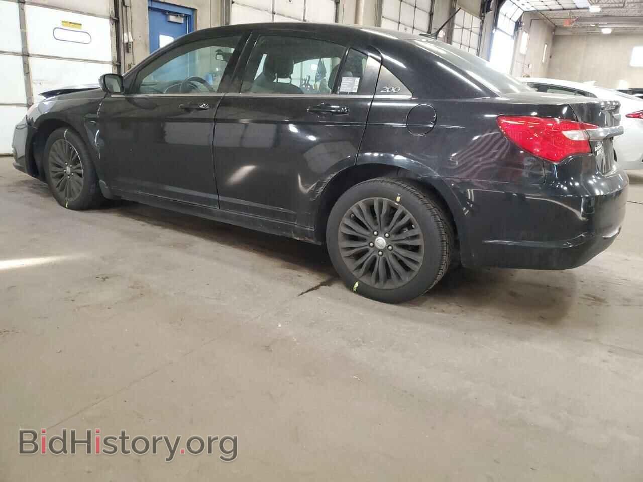 2012 CHRYSLER 200 - VIN: 1C3CCBAB2CN104226 - Фото 2