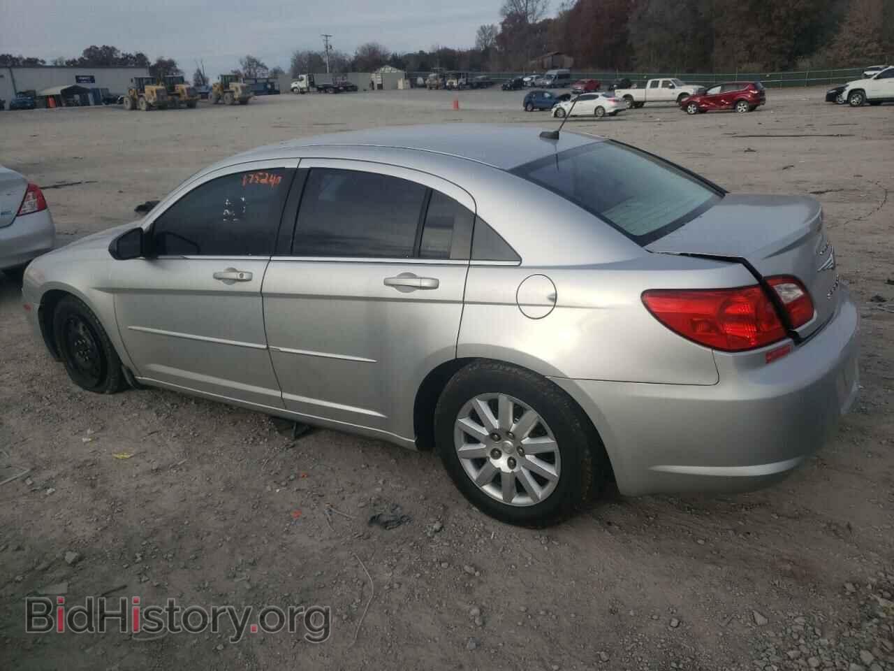 2009 CHRYSLER SEBRING - VIN: 1C3LC46B69N537173 - Фото 2