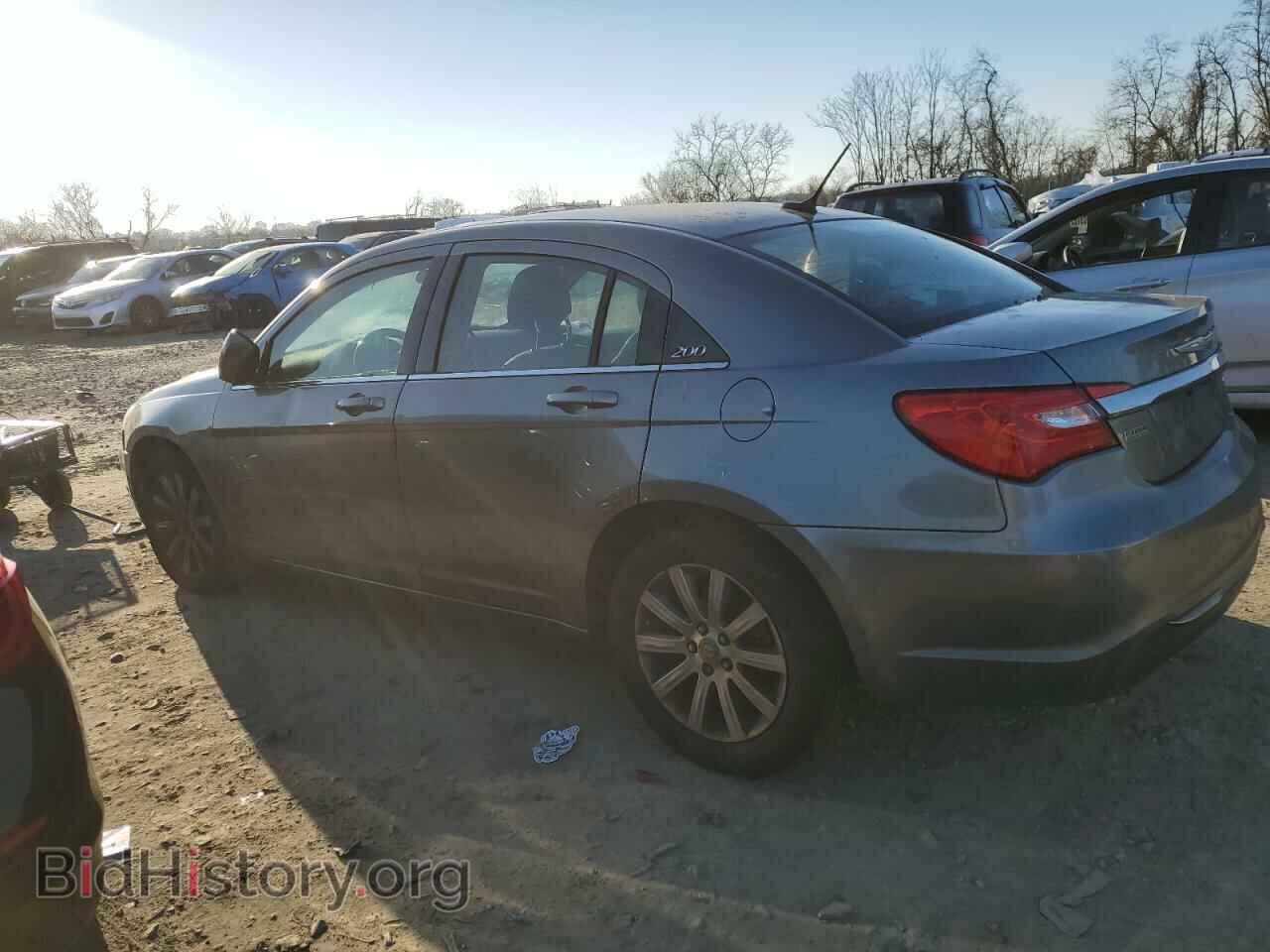 2013 CHRYSLER 200 - VIN: 1C3CCBBG0DN703296 - Фото 2