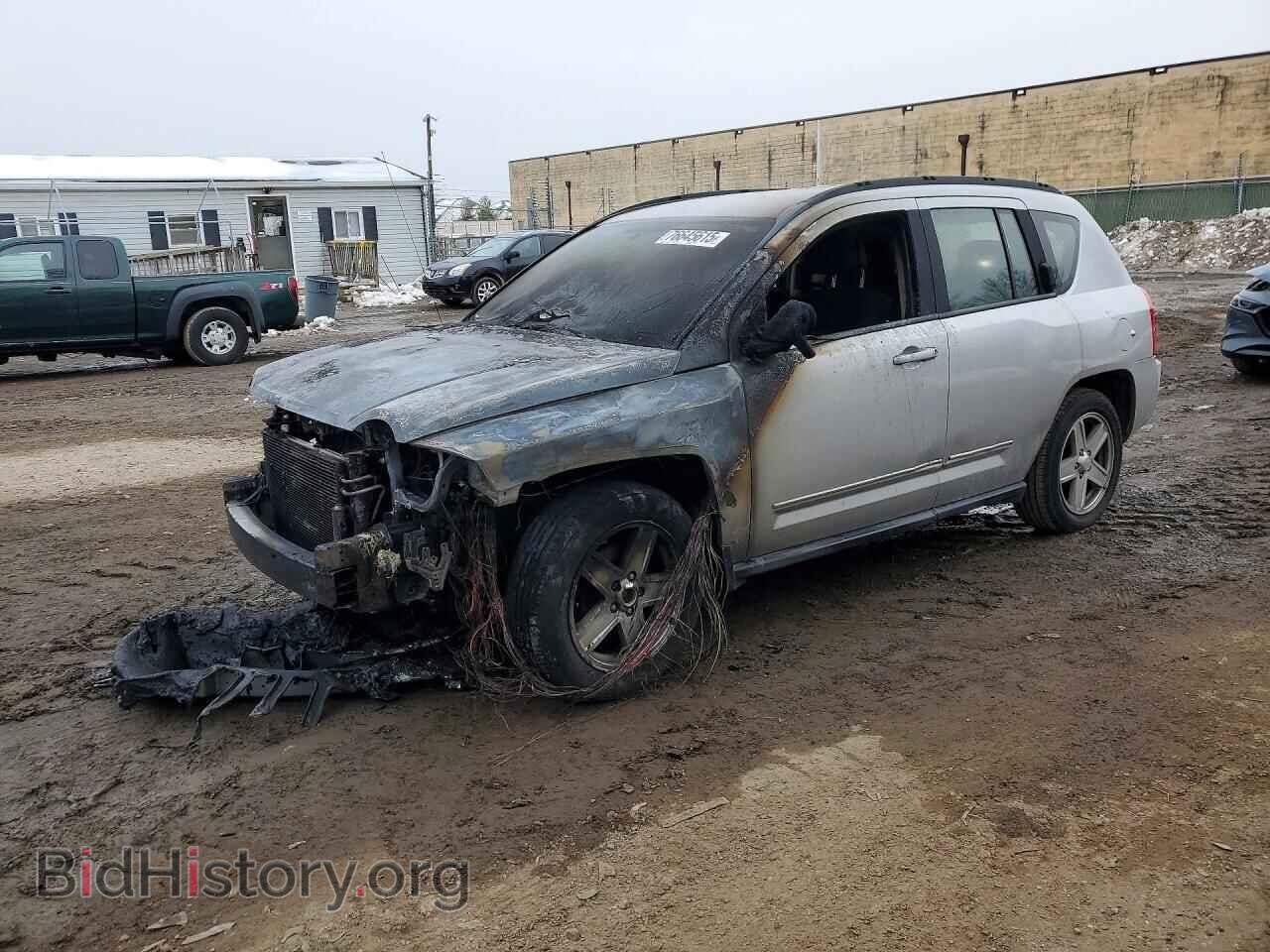 Photo 1J4NF4FB2AD553354 - JEEP COMPASS 2010
