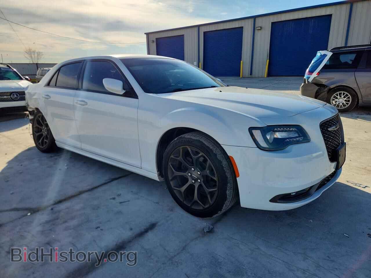 2016 CHRYSLER 300 - VIN: 2C3CCABGXGH322420 - Фото 4