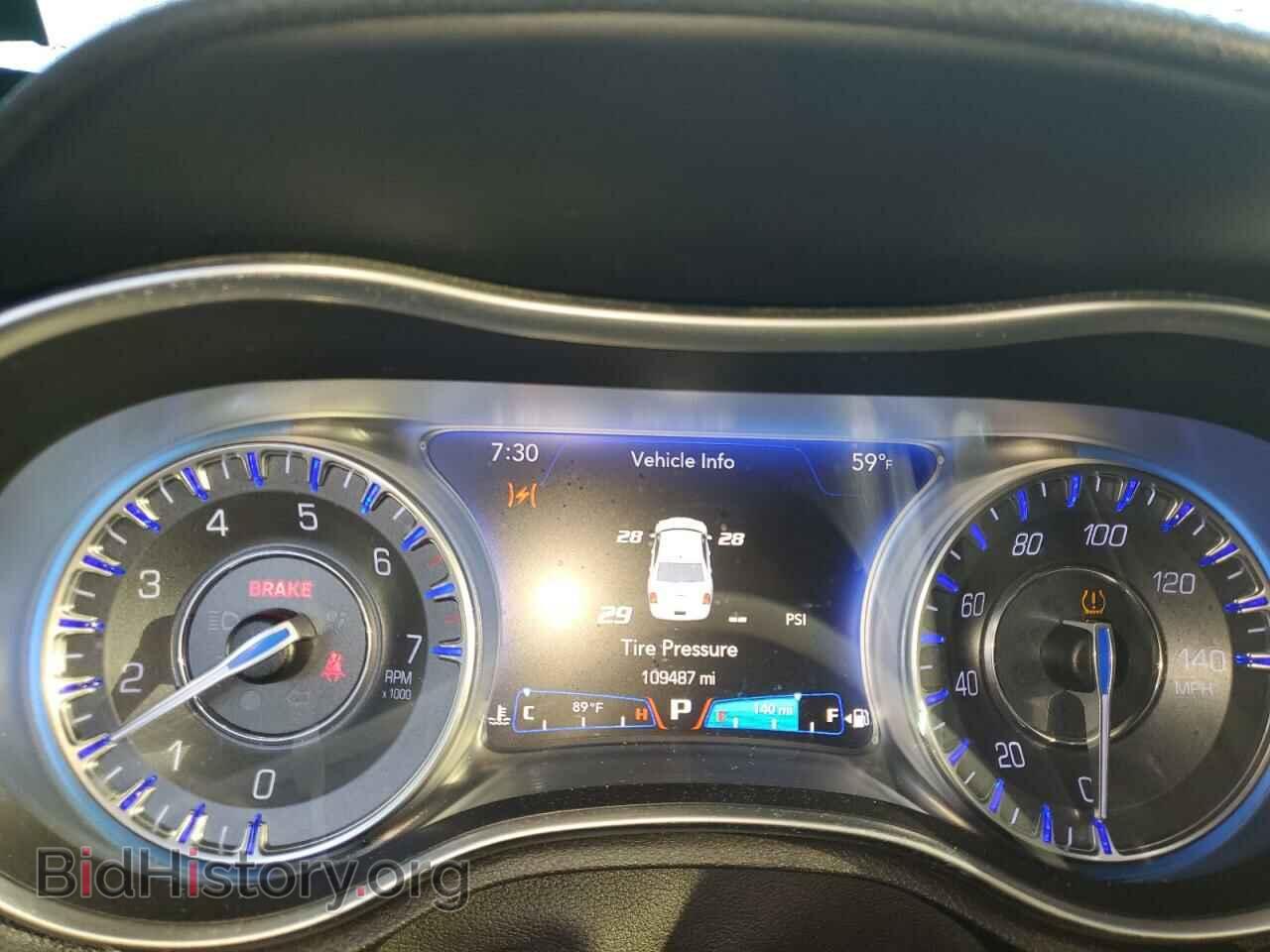 2015 CHRYSLER 300 - VIN: 2C3CCAAG5FH875802 - Фото 9