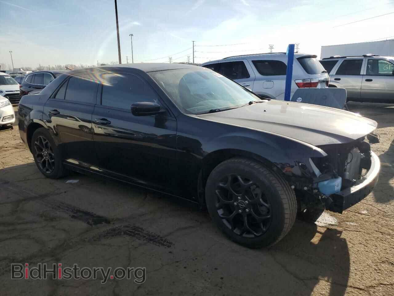 2019 CHRYSLER 300 - VIN: 2C3CCAGG0KH542926 - Фото 4