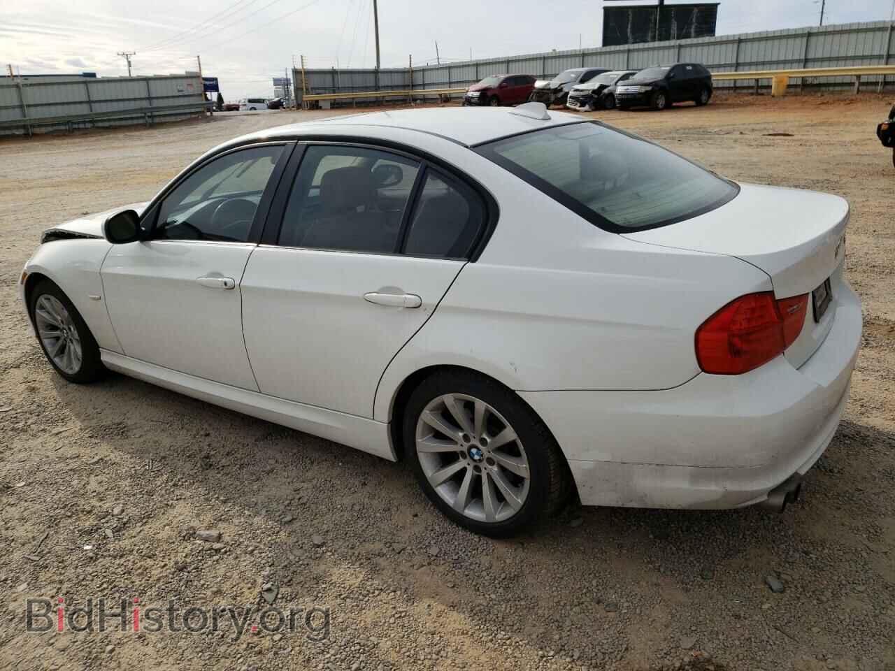 2011 BMW 3 SERIES - VIN: WBAPH7C56BE682019 - Фото 2