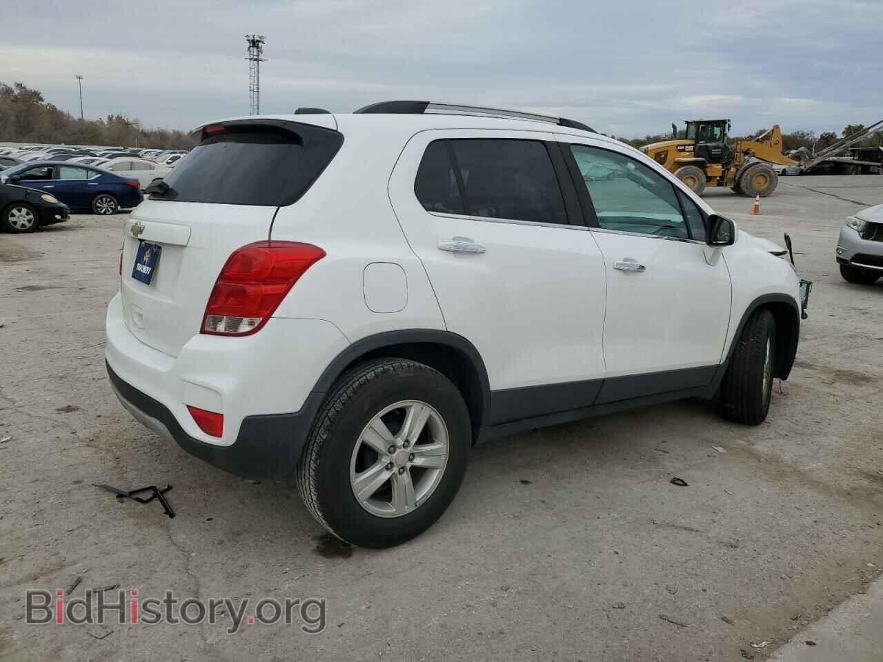 2017 CHEVROLET TRAX - VIN: 3GNCJLSB3HL279654 - Фото 3