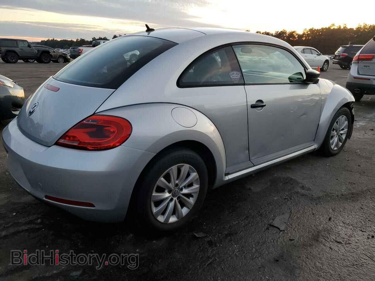2013 VOLKSWAGEN BEETLE - VIN: 3VWFP7AT3DM670214 - Фото 3
