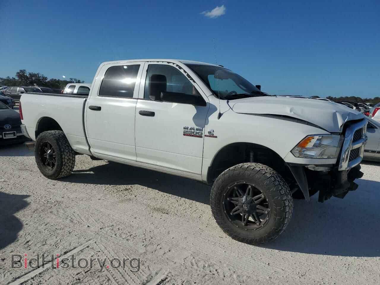 2015 RAM All Models - VIN: 3C6UR5CL8FG667565 - Photo 4