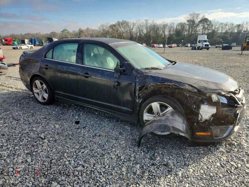 2011 Ford FUSION (VIN 3FAHP0KC9BR301588) — photo 4 of 15