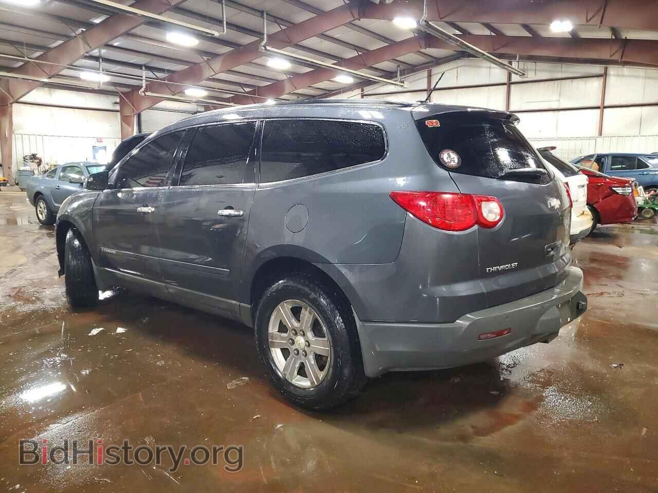 2009 CHEVROLET TRAVERSE - VIN: 1GNER23D09S103336 - Фото 2