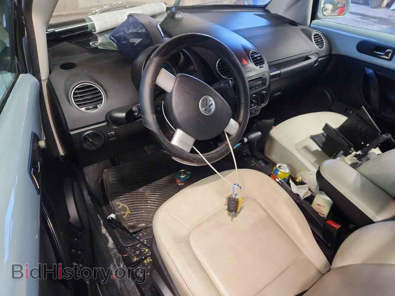 2010 VOLKSWAGEN BEETLE - VIN: 3VWRG3AL7AM002885 - Фото 8