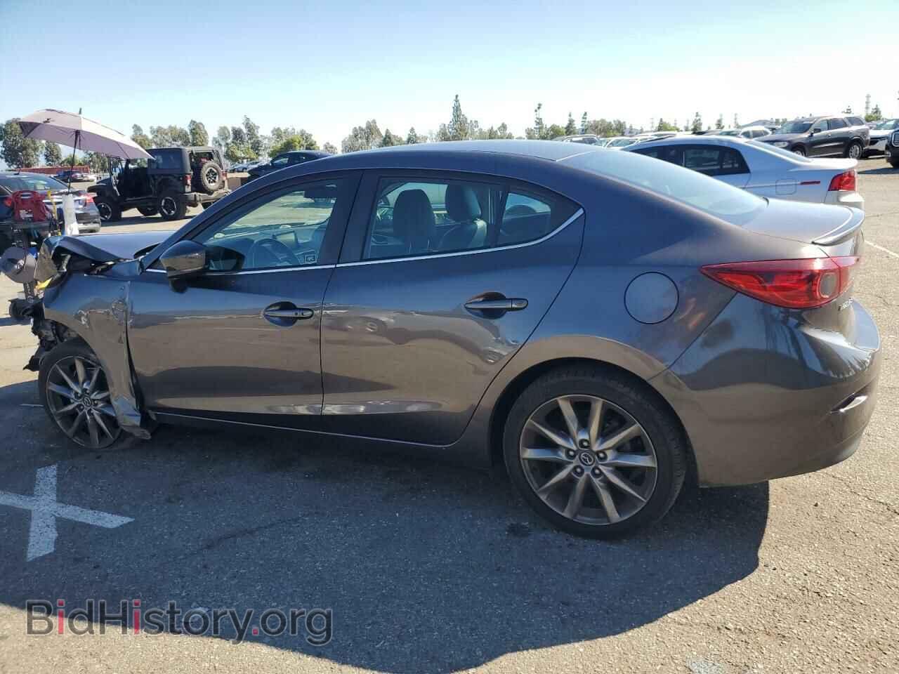 2018 MAZDA 3 - VIN: 3MZBN1V37JM262967 - Фото 2