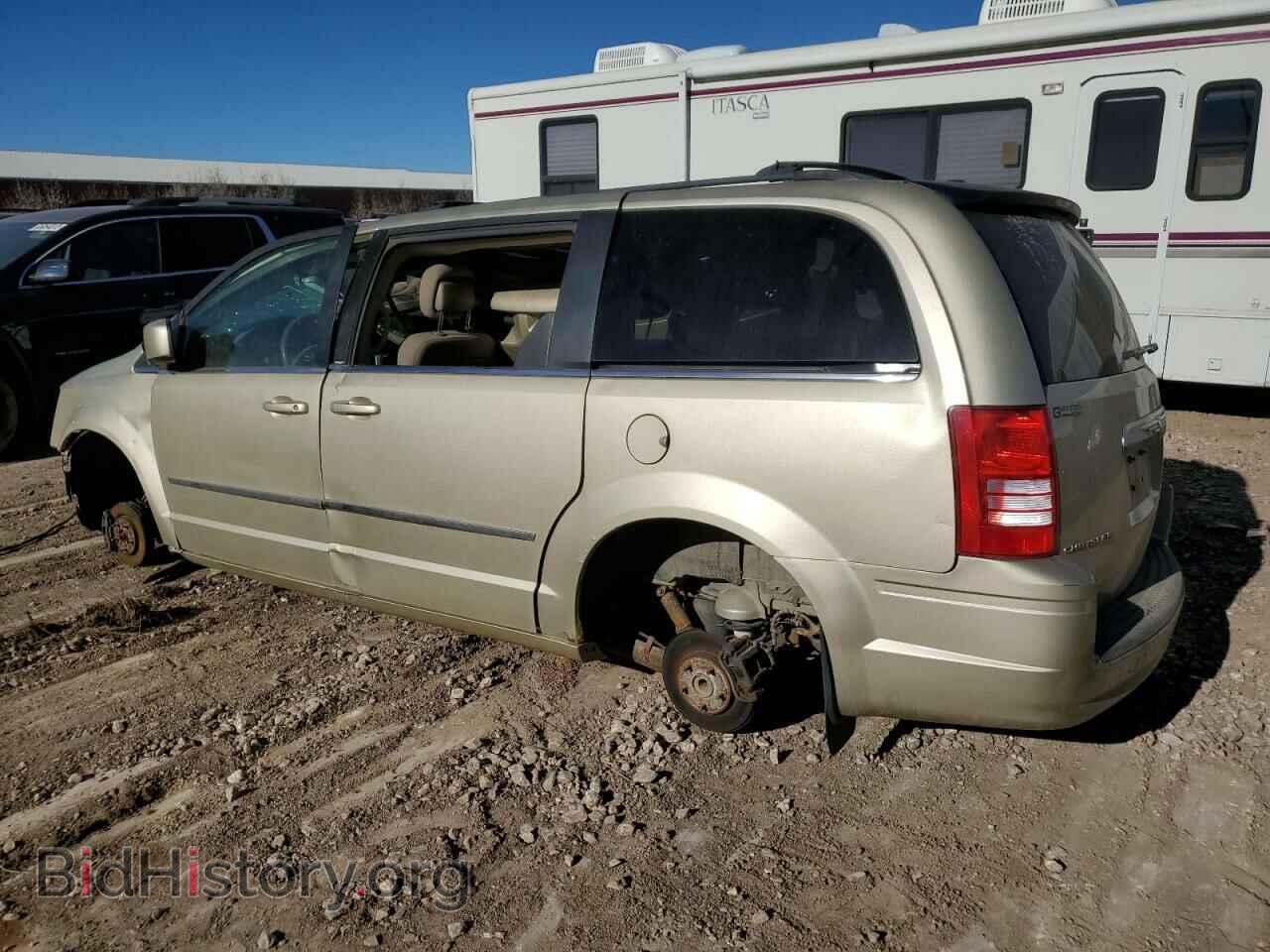 2010 CHRYSLER MINIVAN - VIN: 2A4RR5D1XAR427748 - Photo 2