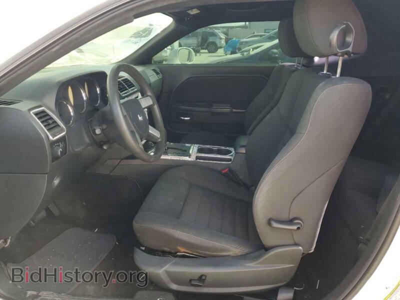 2010 Dodge CHALLENGER (VIN 2B3CJ4DV1AH300457) — photo 7 of 12
