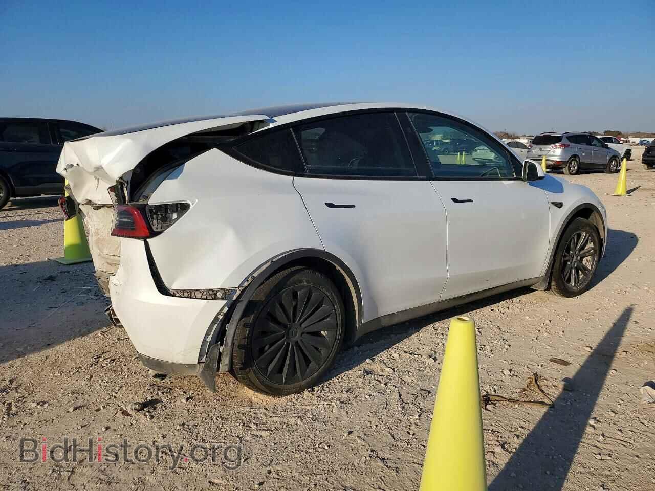 2024 TESLA MODEL Y - VIN: 7SAYGDED6RA334582 - Фото 3
