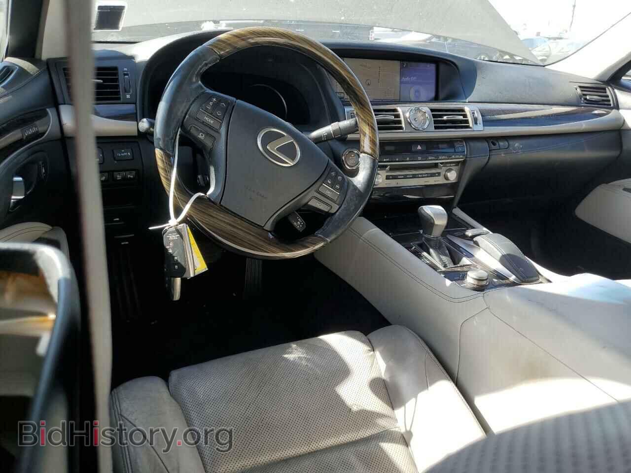 2013 LEXUS LS460 - VIN: JTHBL5EF2D5122084 - Photo 8