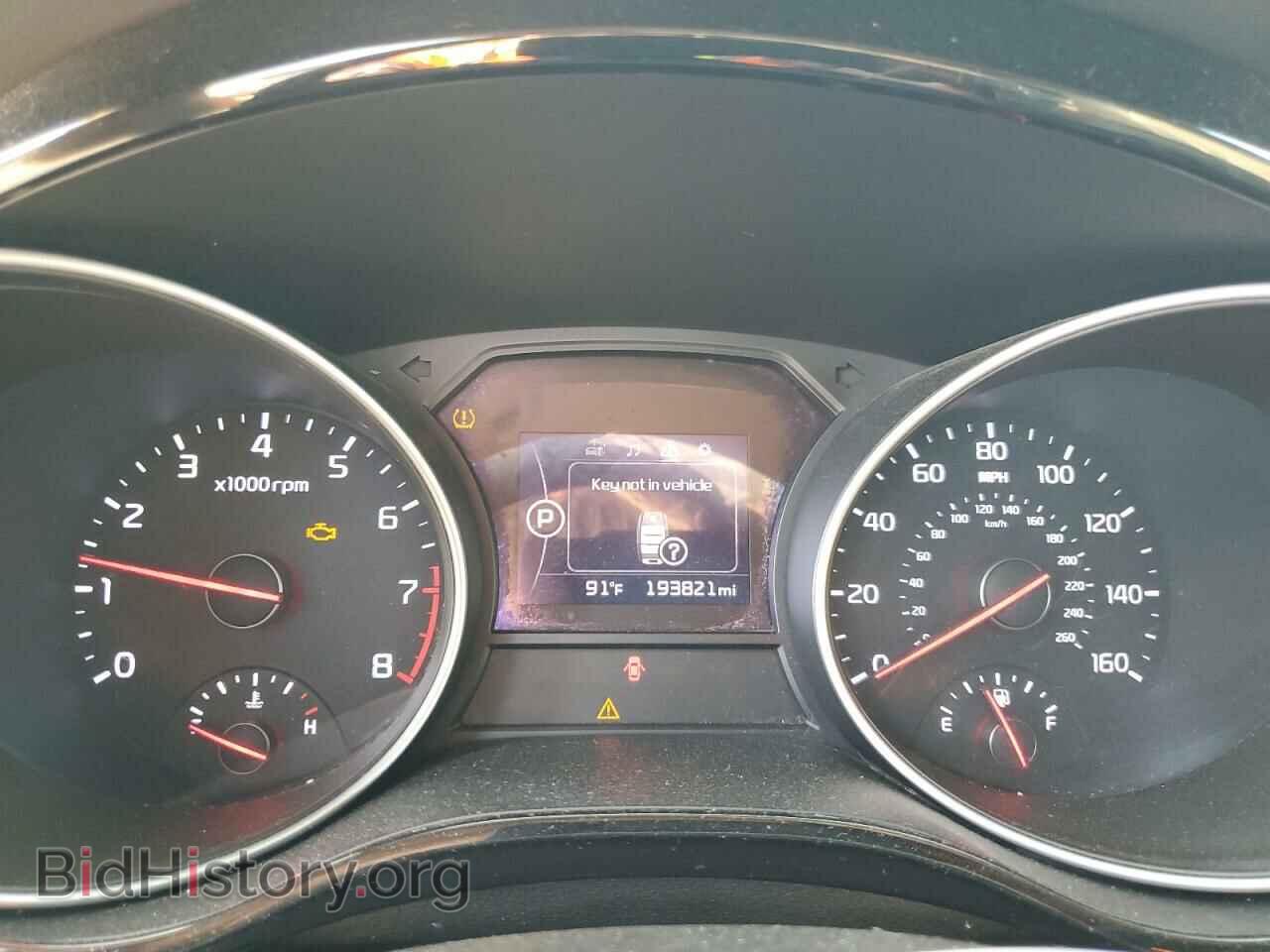 2015 KIA All Models - VIN: KNDMC5C18F6046790 - Фото 9