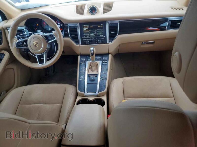 2016 Porsche MACAN (VIN WP1AB2A57GLB51462) — photo 8 of 12
