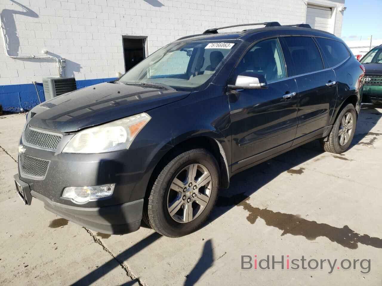 Photo 1GNKVGED6BJ137513 - CHEVROLET TRAVERSE 2011