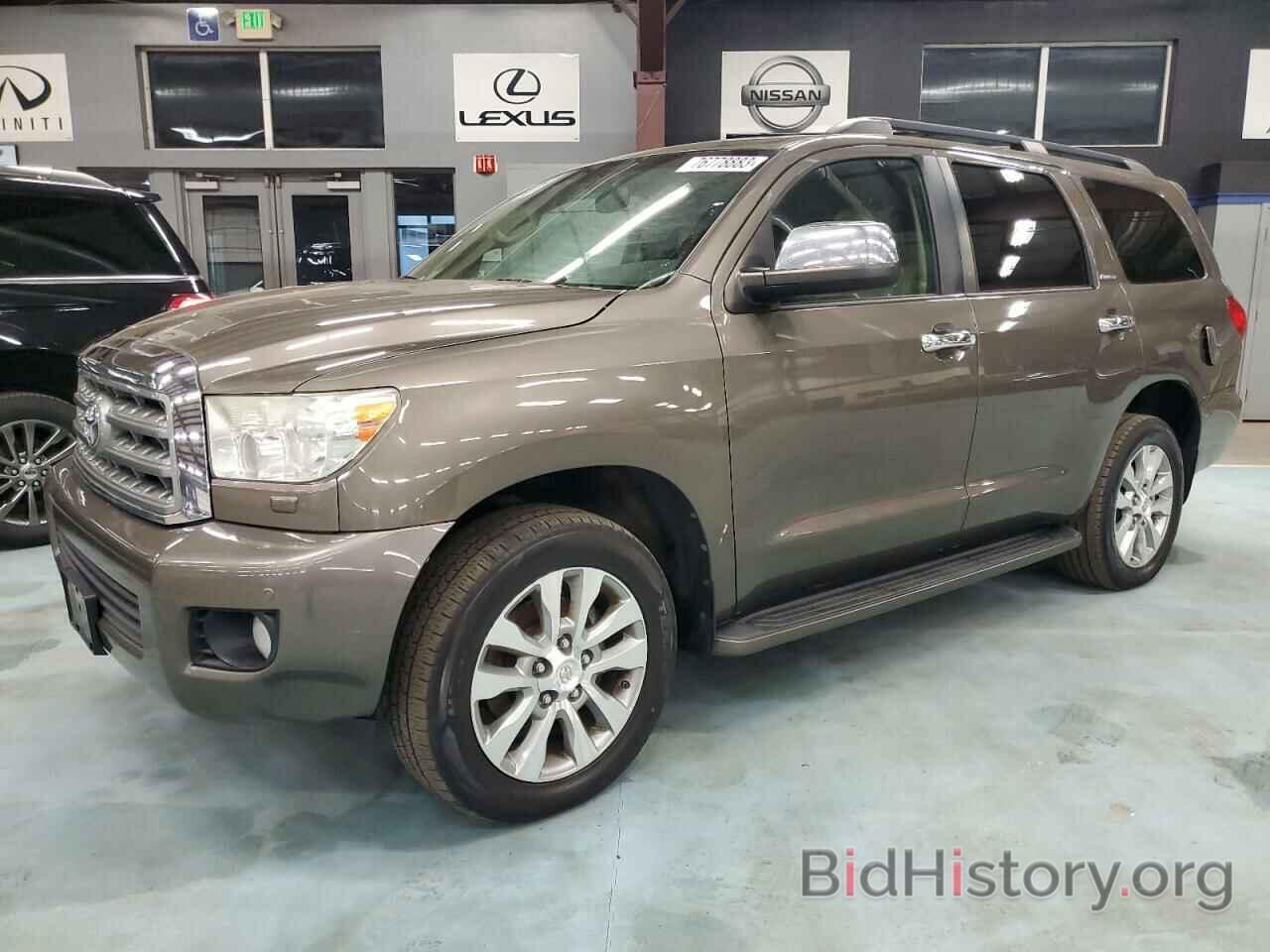Photo 5TDJY5G16BS044786 - TOYOTA SEQUOIA 2011