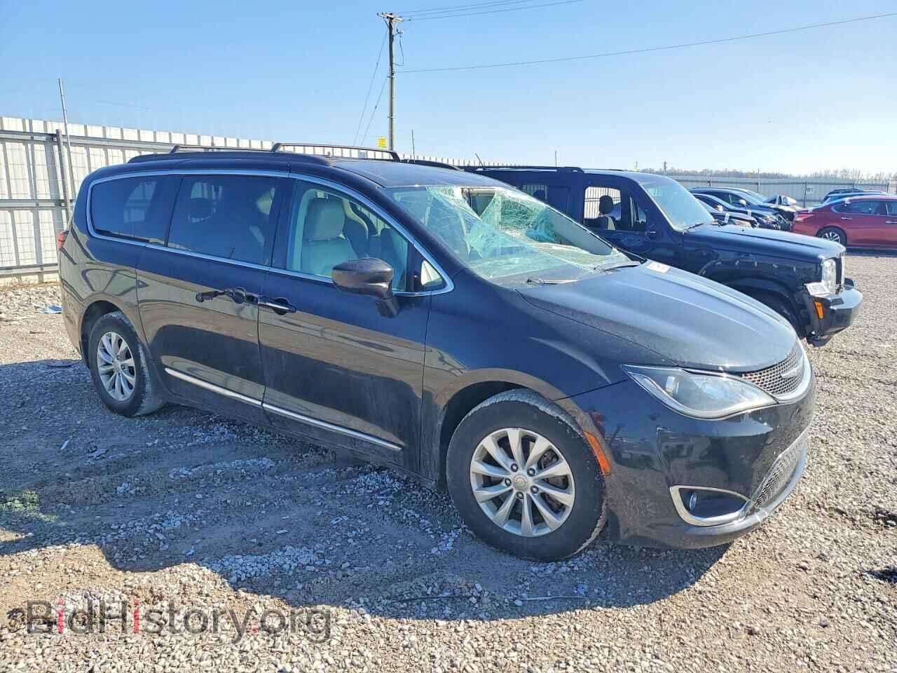 2017 Chrysler PACIFICA (VIN 2C4RC1BG5HR739008) — фото 4 из 13