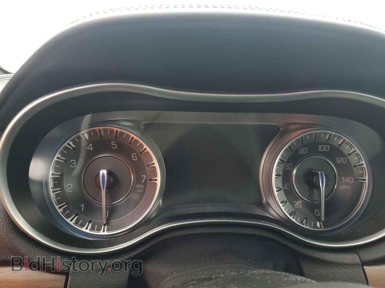 2016 CHRYSLER 300 - VIN: 2C3CCAPG8GH220297 - Фото 9