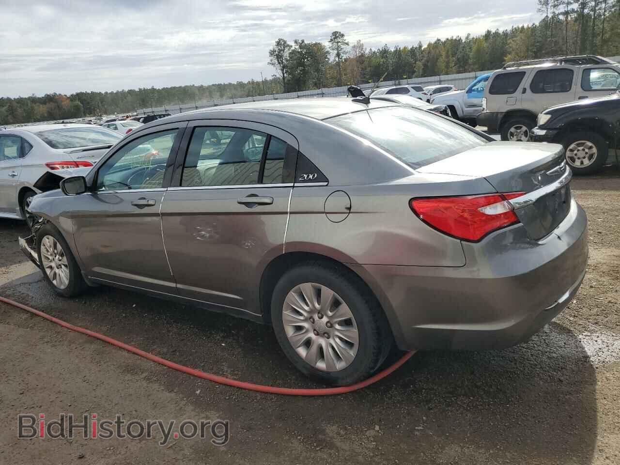2013 CHRYSLER 200 - VIN: 1C3CCBAG2DN724524 - Фото 2