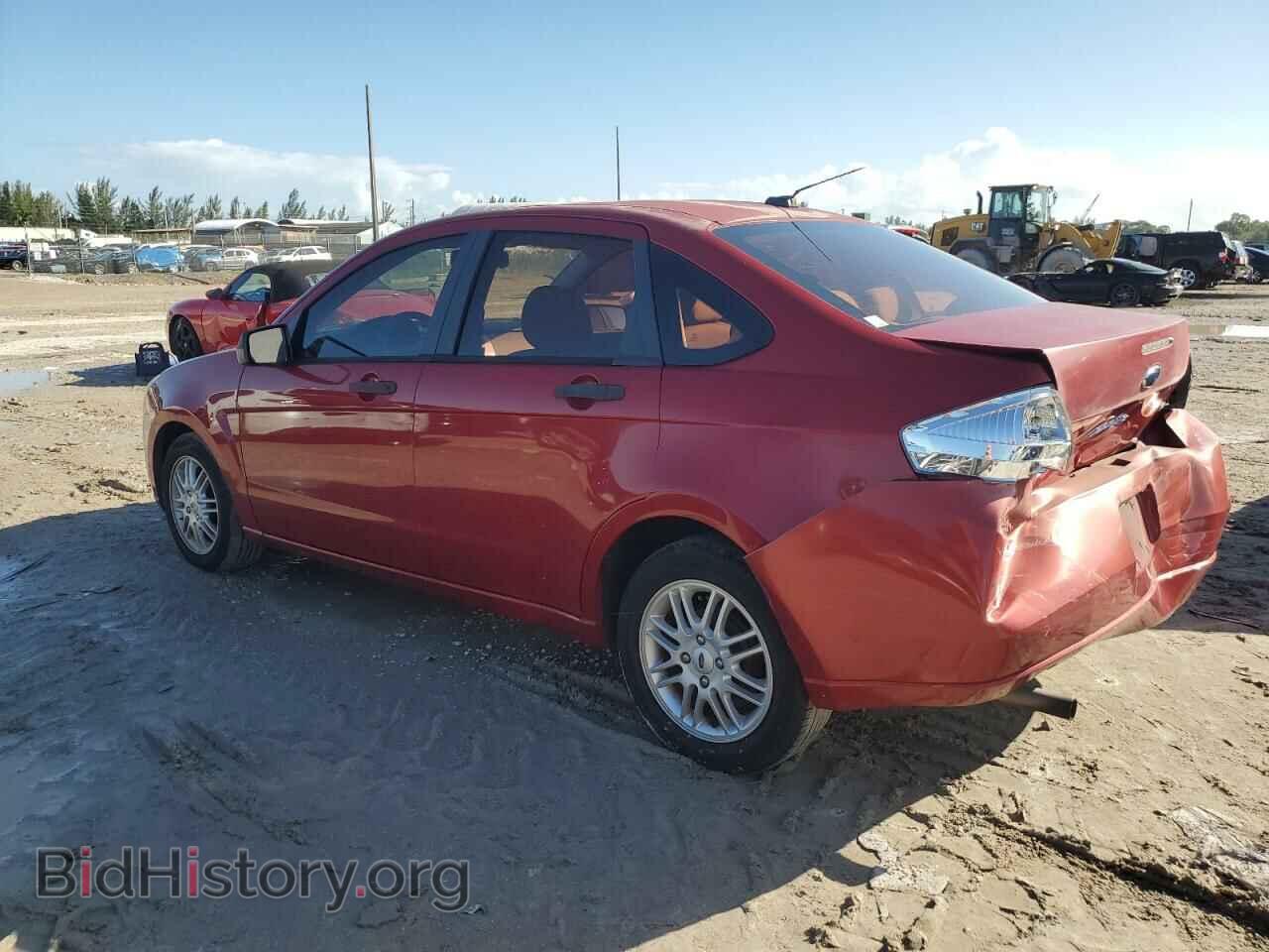 2009 FORD FOCUS - VIN: 1FAHP35N39W165822 - Фото 2