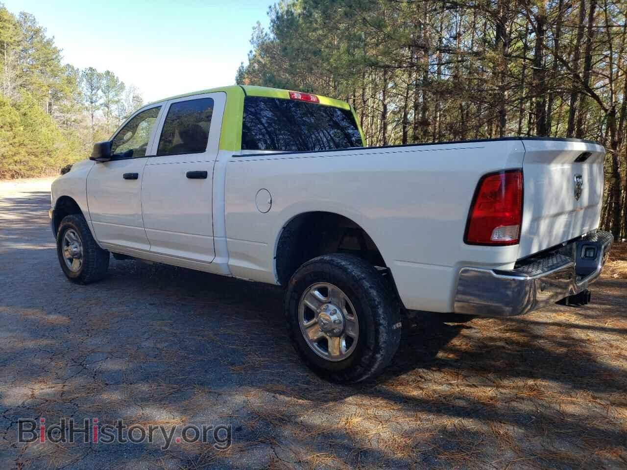 2017 RAM All Models - VIN: 3C6UR5CJ0HG625277 - Photo 2
