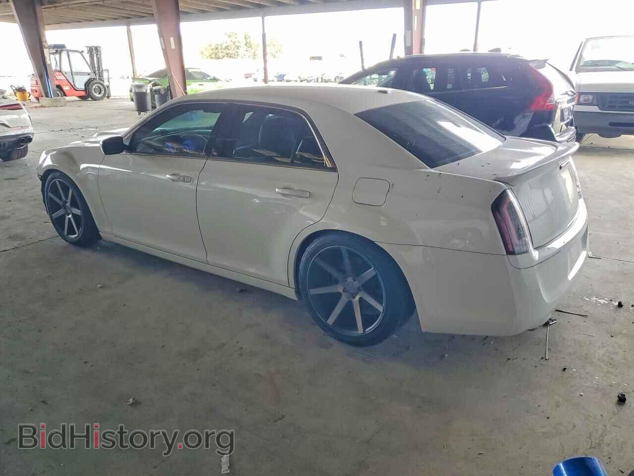 2013 CHRYSLER 300 - VIN: 2C3CCABTXDH699127 - Фото 2