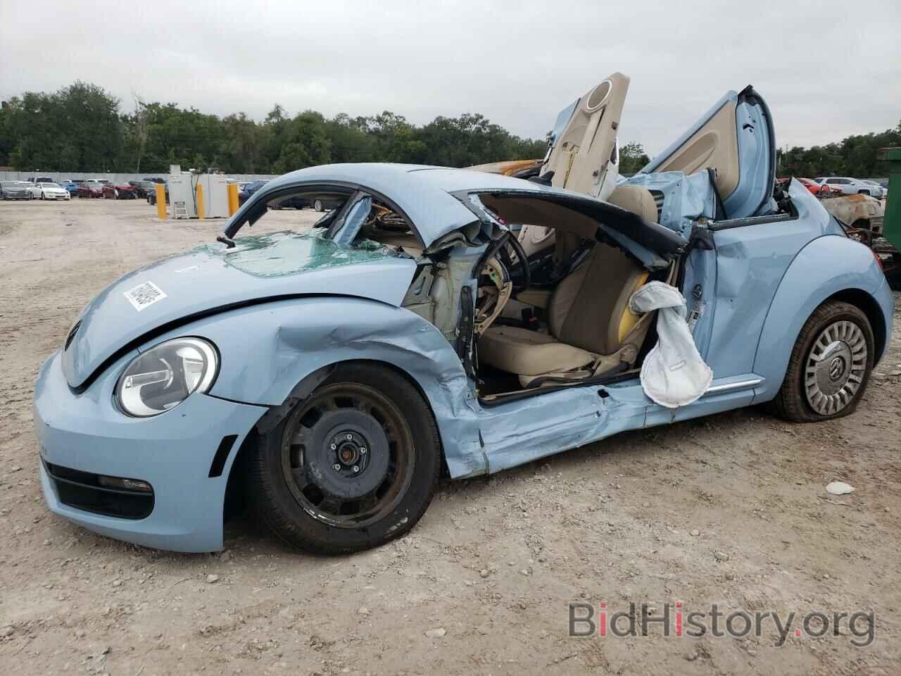 Photo 3VWJ07AT0EM659364 - VOLKSWAGEN BEETLE 2014